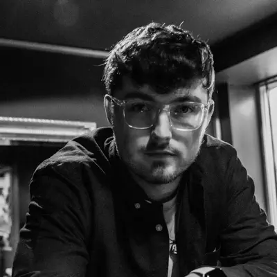 Listen to Daragh Daly, watch music videos, read bio, see tour dates & more!