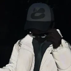 Lil Mon सुनें, म्यूज़िक वीडियो देखें, बायो पढ़ें, दौरे की तारीखें और बहुत कुछ देखें!