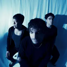 Luister naar Bloo Lip, bekijk muziekvideo's, lees de bio, bekijk de tourdata, en meer!