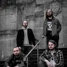 Luister naar JiJ, bekijk muziekvideo's, lees de bio, bekijk de tourdata, en meer!