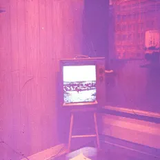 聆聽 Memo-Random、觀看音樂影片、閱讀小傳、查看巡演日期等！