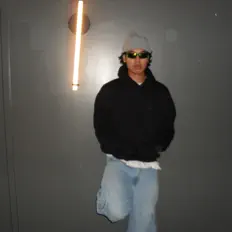 收听 elevan.、观看音乐视频、阅读小传、查看巡演日期等 ！