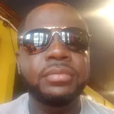 Ascolta MACKGIVAR, guarda video musicali, leggi la biografia, vedi le date del tour & altro!