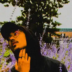 收听 CCT、观看音乐视频、阅读小传、查看巡演日期等 ！