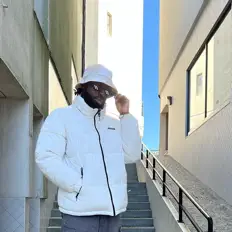 Ouça AJay, assista a videoclipes, leia a biografia, veja as datas das turnês e mais!