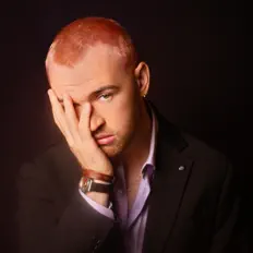 Poslechněte si interpreta Baby Molly, sledujte hudební videa, přečtěte si životopis, podívejte se na data turné a další informace.