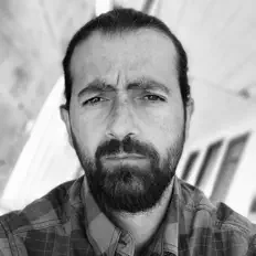 Tuğrul Burak Yazgıを聴いたり、ミュージックビデオを鑑賞したり、経歴やツアー日程などを確認したりしましょう！