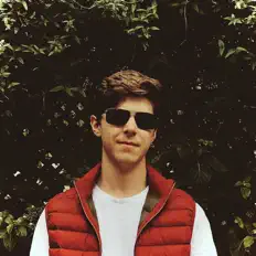 Listen to Euan Ellis, watch music videos, read bio, see tour dates & more!