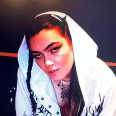 Star Strifeを聴いたり、ミュージックビデオを鑑賞したり、経歴やツアー日程などを確認したりしましょう！