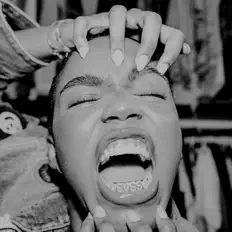 收听 Yung Danni、观看音乐视频、阅读小传、查看巡演日期等 ！