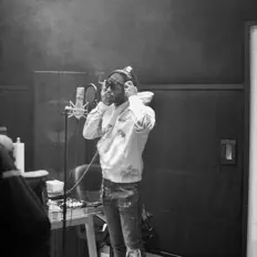 Escucha a BIIGG SKII, mira videos musicales, lee su biografía, consulta las fechas de las gira y más.