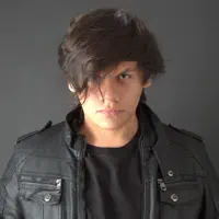 Hör dir undefined an, schau dir Musikvideos an, lies die Biografie, finde Tourdaten und mehr!
