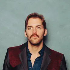 Spencer Thomasを聴いたり、ミュージックビデオを鑑賞したり、経歴やツアー日程などを確認したりしましょう！