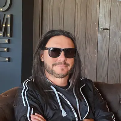 Listen to Interstellaro, watch music videos, read bio, see tour dates & more!
