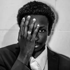 聆聽 Juno Rucker、觀看音樂影片、閱讀小傳、查看巡演日期等！