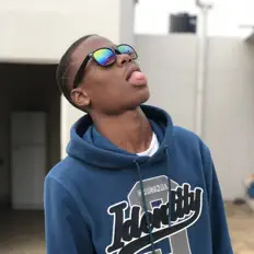 Dengarkan Mr.JunioR, tonton video musik, baca bio, lihat tanggal tur & lainnya!