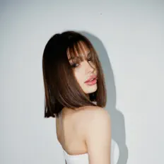 DianaJo을(를) 듣고, 뮤직 비디오를 보고, 약력을 읽고, 투어 일정 등을 확인하세요!