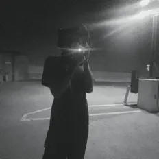 Hör dir Fiffy Kamprad an, schau dir Musikvideos an, lies die Biografie, finde Tourdaten und mehr!