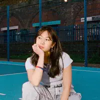 收听 undefined、观看音乐视频、阅读小传、查看巡演日期等 ！