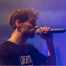 Ouve Luke und Betrug, vê vídeos de música, lê a biografia, vê as datas da digressão e muito mais!