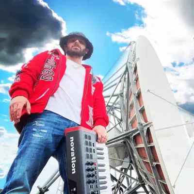 Listen to Skilteck, watch music videos, read bio, see tour dates & more!