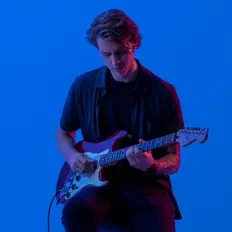 Ascolta Sam Wareham, guarda video musicali, leggi la biografia, vedi le date del tour & altro!