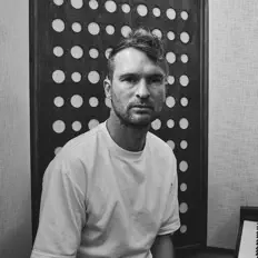 收听 Andrew Keoghan、观看音乐视频、阅读小传、查看巡演日期等 ！