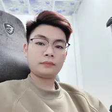 Listen to LINHBBK, watch music videos, read bio, see tour dates & more!