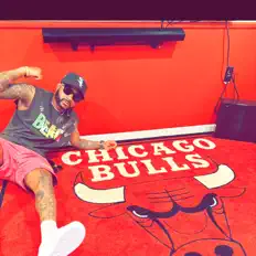 Tony Tyamone सुनें, म्यूज़िक वीडियो देखें, बायो पढ़ें, दौरे की तारीखें और बहुत कुछ देखें!