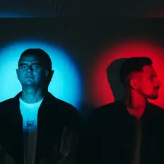 Poslechněte si interpreta ЧАС, sledujte hudební videa, přečtěte si životopis, podívejte se na data turné a další informace.