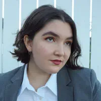 Ouça undefined, assista a videoclipes, leia a biografia, veja as datas das turnês e mais!