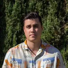 Escucha a Ken Ren, mira videos musicales, lee su biografía, consulta las fechas de las gira y más.