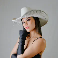 Maria Naranjoを聴いたり、ミュージックビデオを鑑賞したり、経歴やツアー日程などを確認したりしましょう！