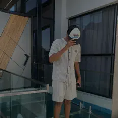 Poslechněte si interpreta SadBoy Rxy, sledujte hudební videa, přečtěte si životopis, podívejte se na data turné a další informace.