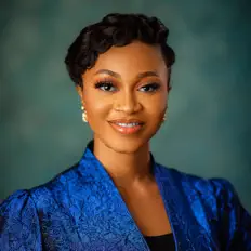 Dengarkan Efe Grace Official, tonton video musik, baca bio, lihat tanggal tur & lainnya!