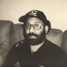 Sultan Satire: песни, клипы, биография, даты выступлений и многое другое.