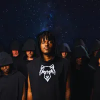 Ouça undefined, assista a videoclipes, leia a biografia, veja as datas das turnês e mais!