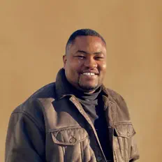 Dengarkan Evans Ighodalo, tonton video musik, baca bio, lihat tanggal tur & lainnya!