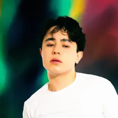 Dengarkan Sebastián Urdiales, tonton video musik, baca bio, lihat tanggal tur & lainnya!