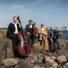 Ascolta Sampo Lassila Narinkka, guarda video musicali, leggi la biografia, vedi le date del tour & altro!