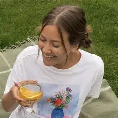 Ascolta Celine Lyng, guarda video musicali, leggi la biografia, vedi le date del tour & altro!