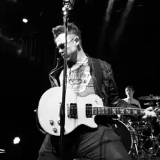 Ακούστε περιεχόμενο από SirGibson, παρακολουθήστε μουσικά βίντεο, διαβάστε το βιογραφικό, δείτε ημερομηνίες περιοδείας, και πολλά ακόμη!