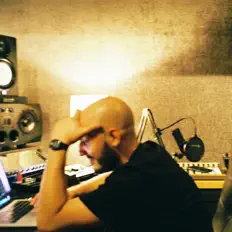 Escucha a Kapelo, mira videos musicales, lee su biografía, consulta las fechas de las gira y más.