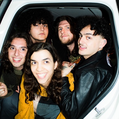 Listen to Efelante, watch music videos, read bio, see tour dates & more!
