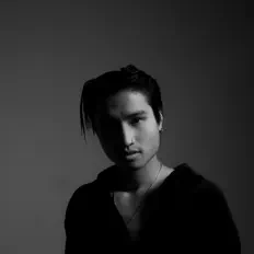 收听 Evan Sakuni、观看音乐视频、阅读小传、查看巡演日期等 ！
