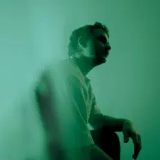 收听 Louis Metric、观看音乐视频、阅读小传、查看巡演日期等 ！