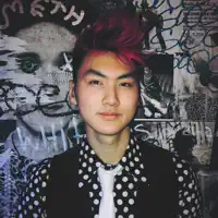 undefinedを聴いたり、ミュージックビデオを鑑賞したり、経歴やツアー日程などを確認したりしましょう！