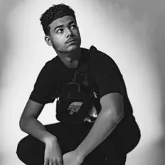 Ouça YNW EAE, assista a videoclipes, leia a biografia, veja as datas das turnês e mais!