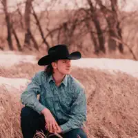 Poslechněte si interpreta undefined, sledujte hudební videa, přečtěte si životopis, podívejte se na data turné a další informace.