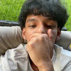 收听 KidCarlos、观看音乐视频、阅读小传、查看巡演日期等 ！